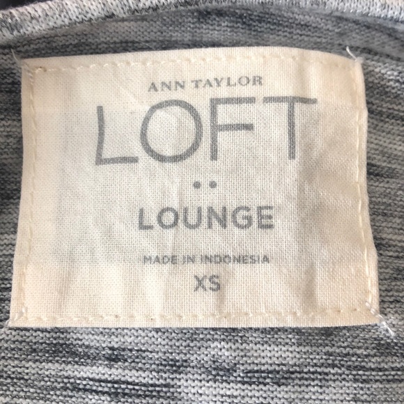 Ann Taylor LOFT Top - Picture 5 of 5